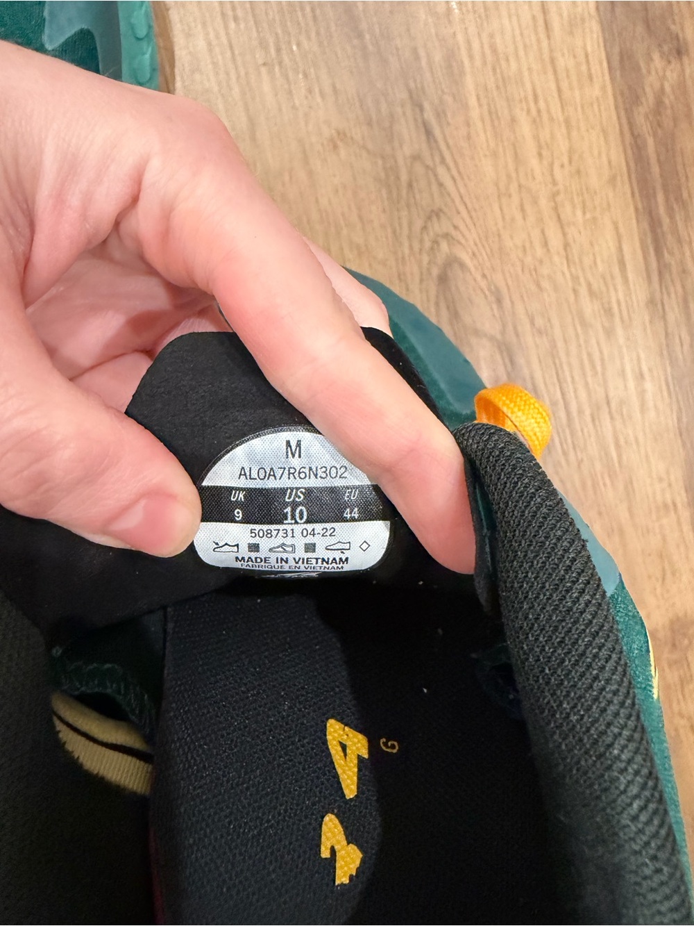 Altra Men's Teal Athletic Shoes with Yellow Laces - Picture 9 of 10